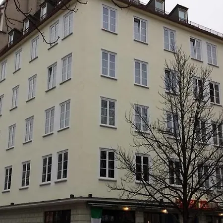 Der Tannenbaum Hotel Munich